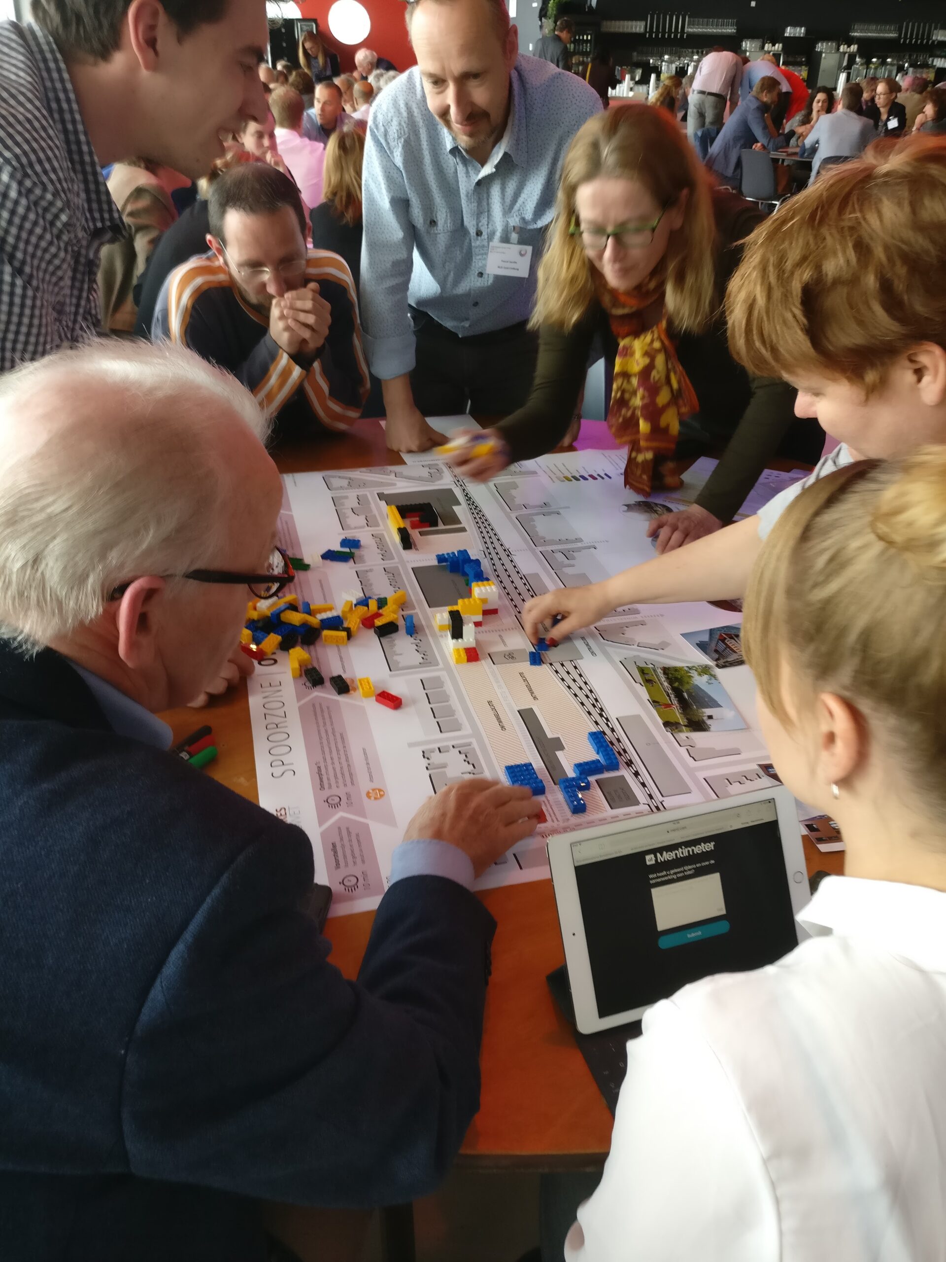 Ontwerpateliers externe veiligheid | Urhahn leert planners veiliger ontwerpen aan hoogstedelijke omgevingen rond (rail)infrastructuur