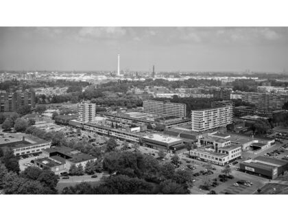 ontwikkelvisie stadshart hoogvliet - hartje hoogvliet-zwartwitfoto-urhahn stedenbouw